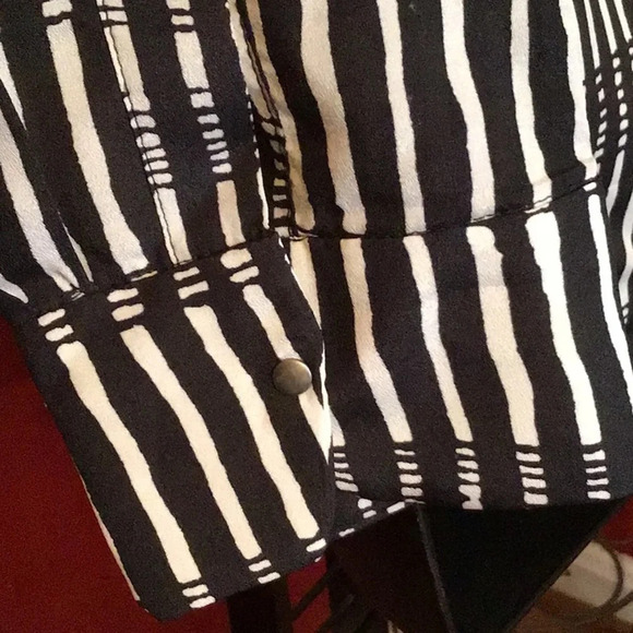 NWT HARVE BERNARD BLOUSE SIZE L - Picture 3 of 4